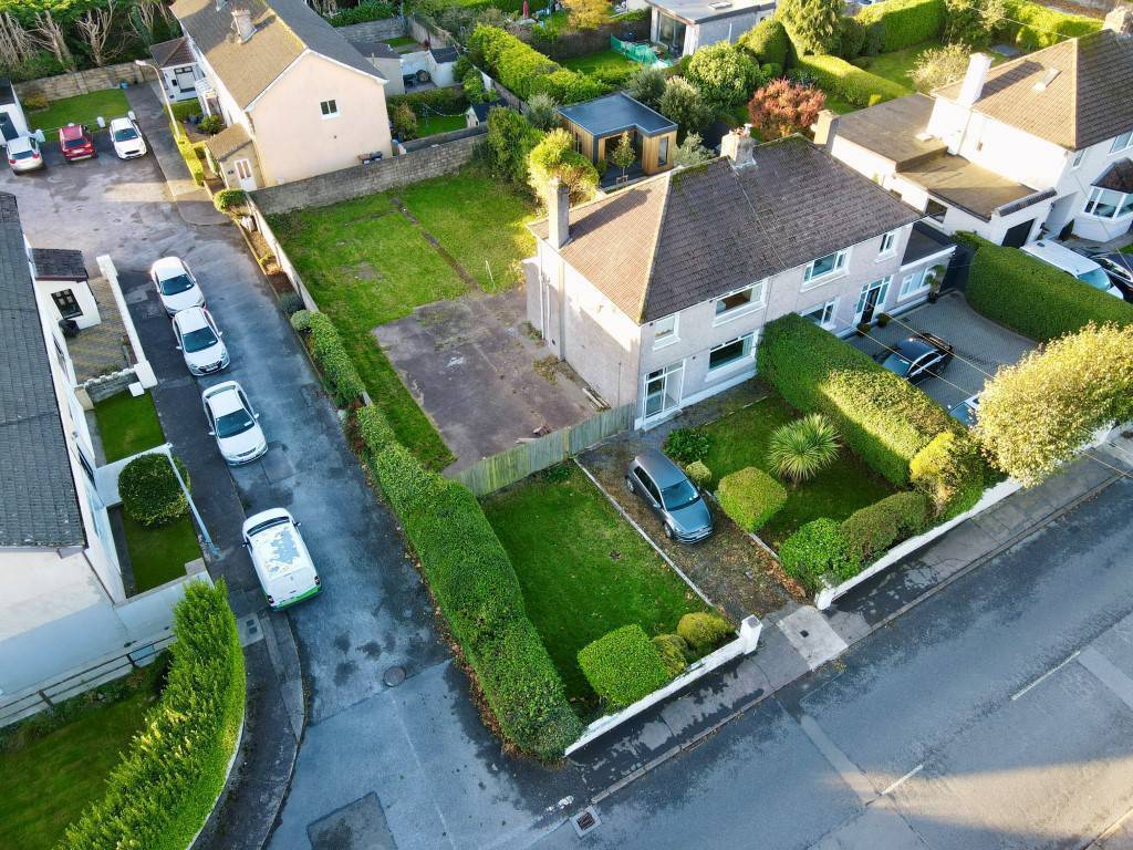 €875k Beaumont threesome, one built, permission to build two more 