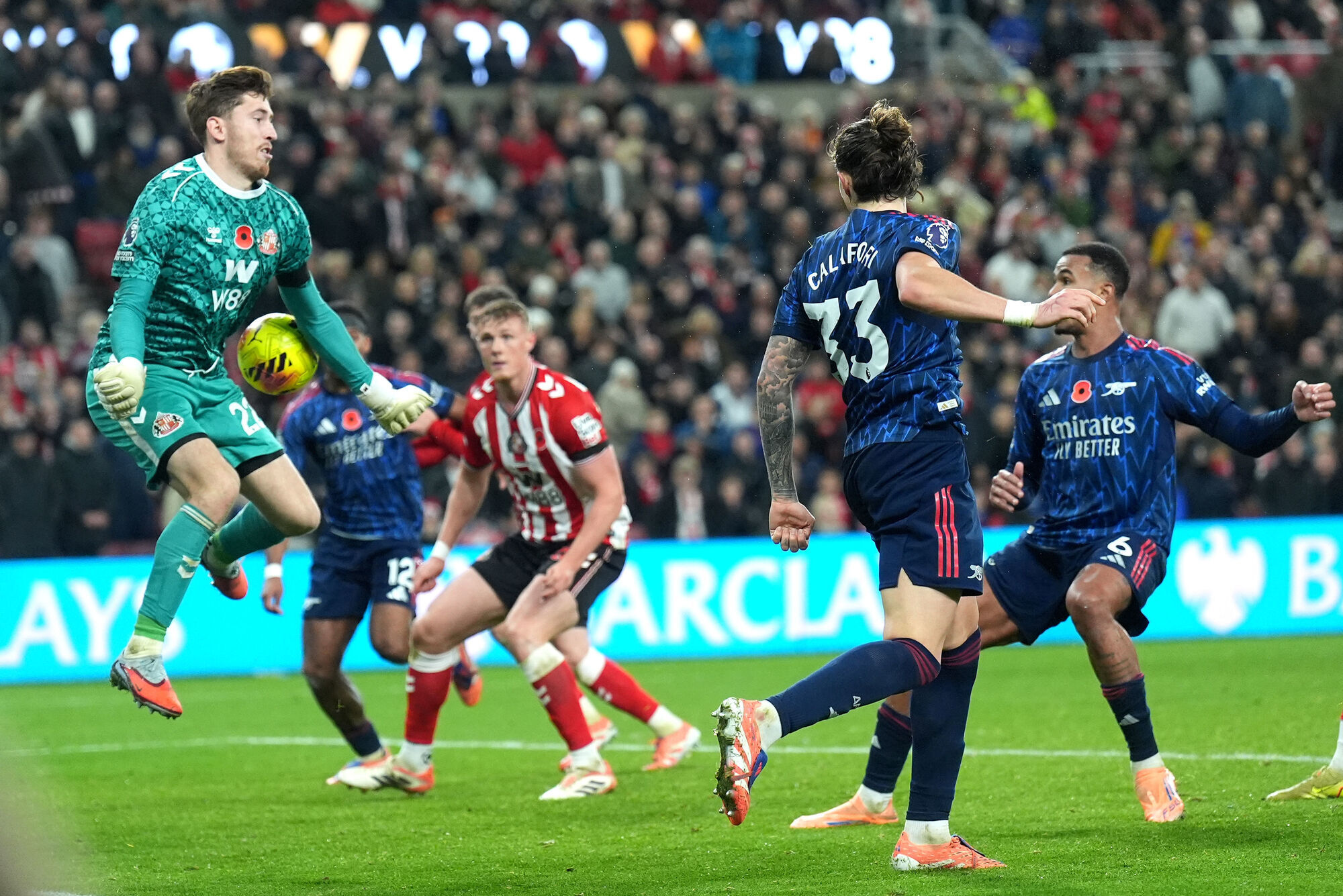 Sunderland peg back Arsenal at the death to end leaders' winning run