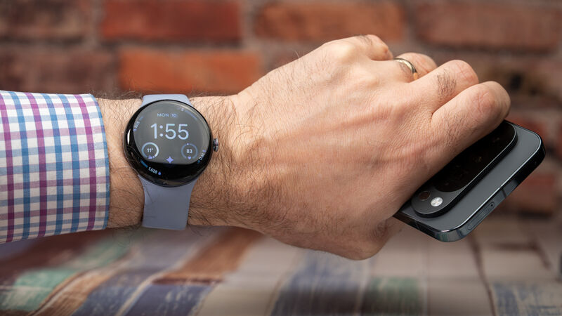 Available in 41mm and 45mm, the larger model offers the best balance between comfort and usability. Picture: Noel Campion. Available in 41mm and 45mm, the larger model offers the best balance between comfort and usability. Picture: Noel Campion.