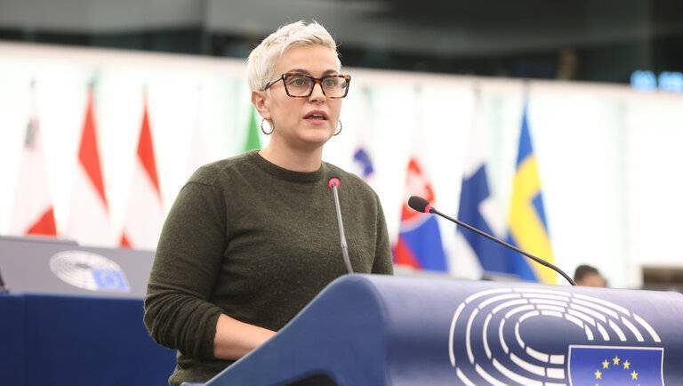 EU adopts proposal to exempt small farmers from crop diversification and rotation rules