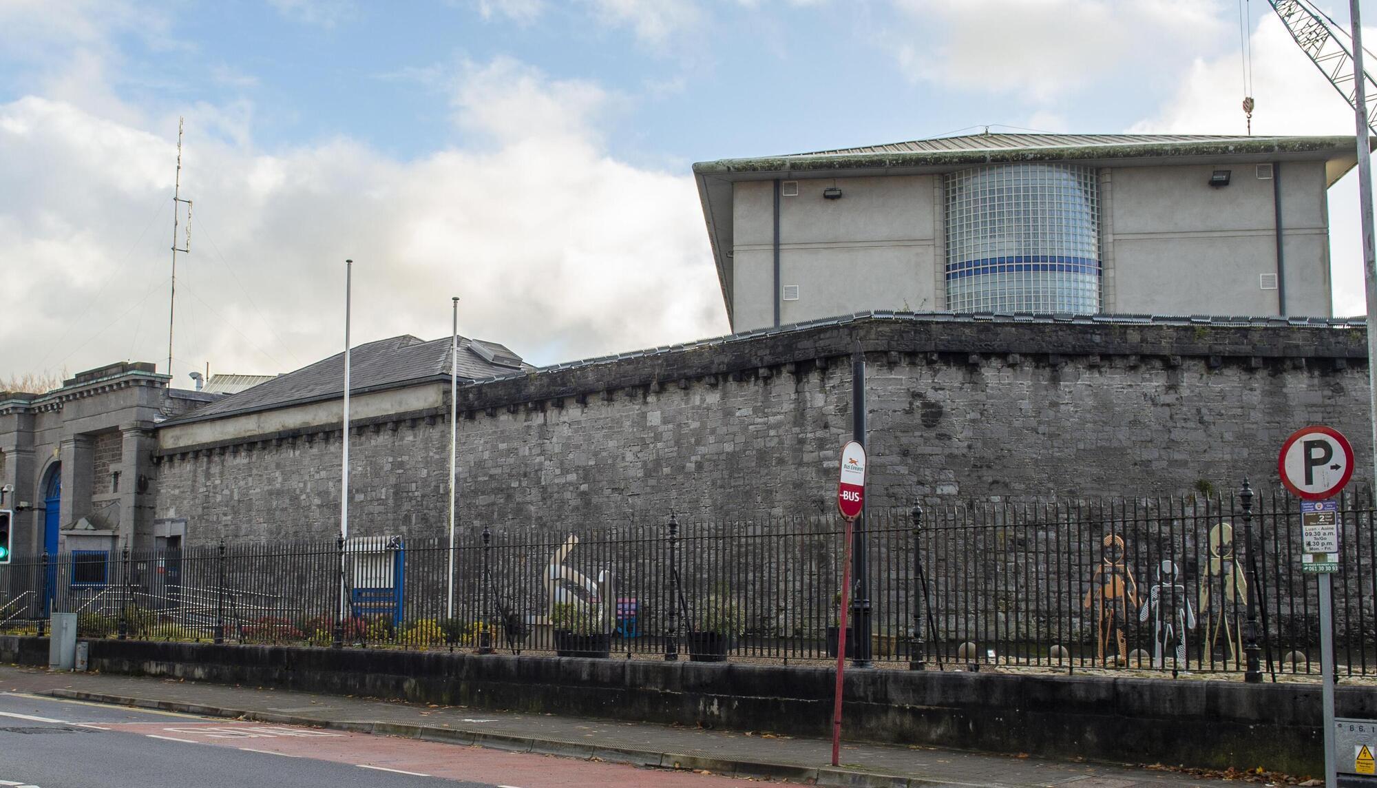 Manhunt underway after violent prisoner escapes during Limerick hospital escort