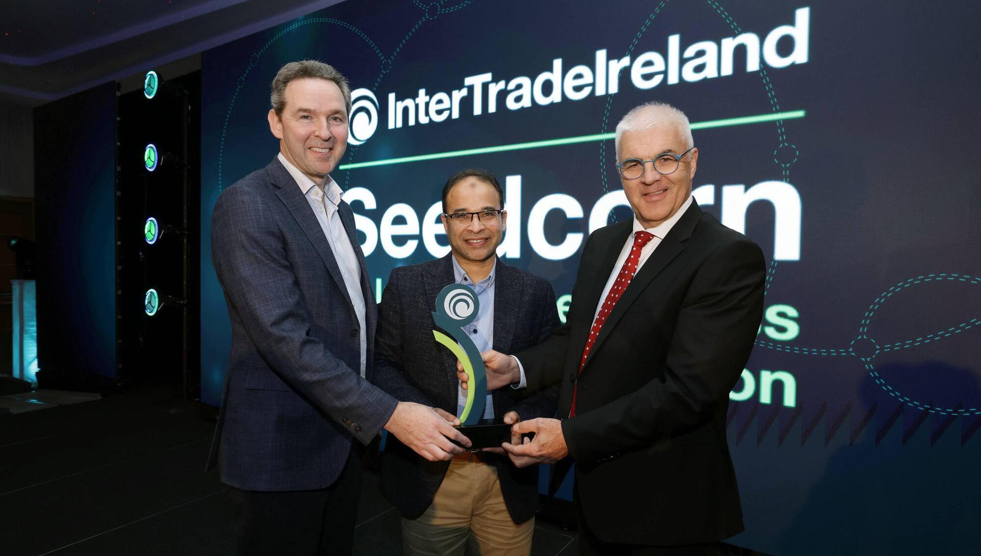 Darren Cunningham, CFO ArrayPatch and Dr Waleed Faisal, ArrayPatch CEO receive their DeepTech award from InterTradeIreland chair Richard Kennedy at the Seedcorn awards. 