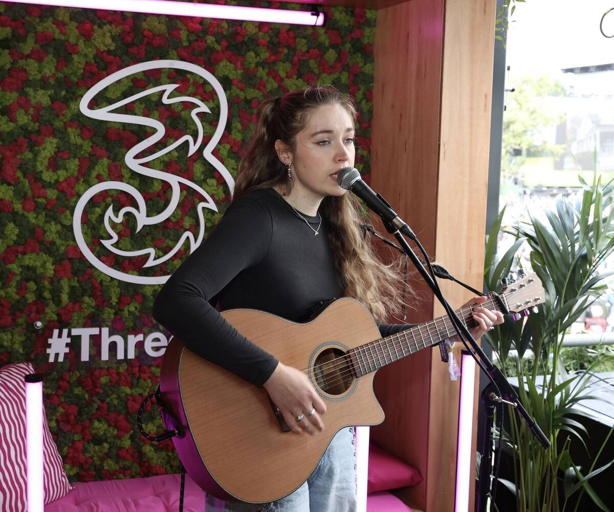 Self Esteem collaborated with Three on supporting the next generation of Irish artists which culminated in a special performance with emerging artist and City Stages talent, Rebecca Lane Self Esteem collaborated with Three on supporting the next generation of Irish artists which culminated in a special performance with emerging artist and City Stages talent, Rebecca Lane