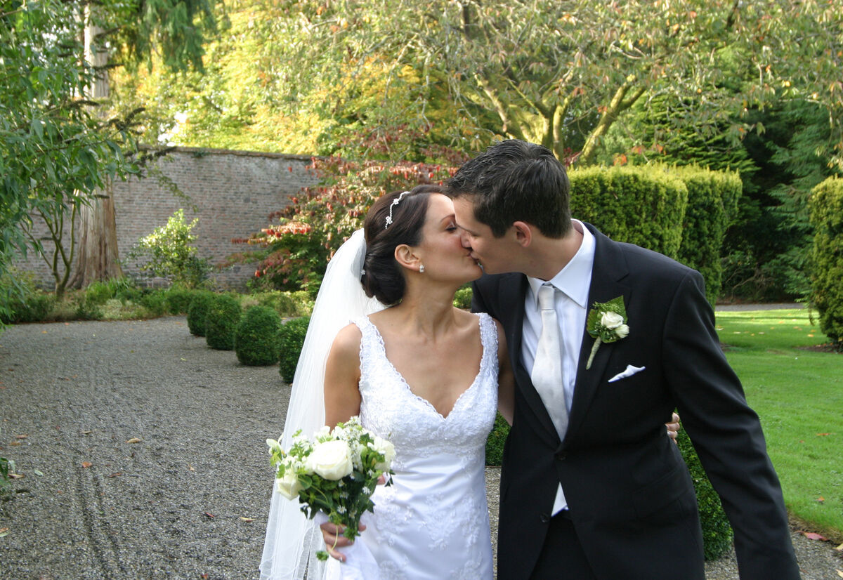 Sarah Louise Dunne and her husband Cormac share a kiss