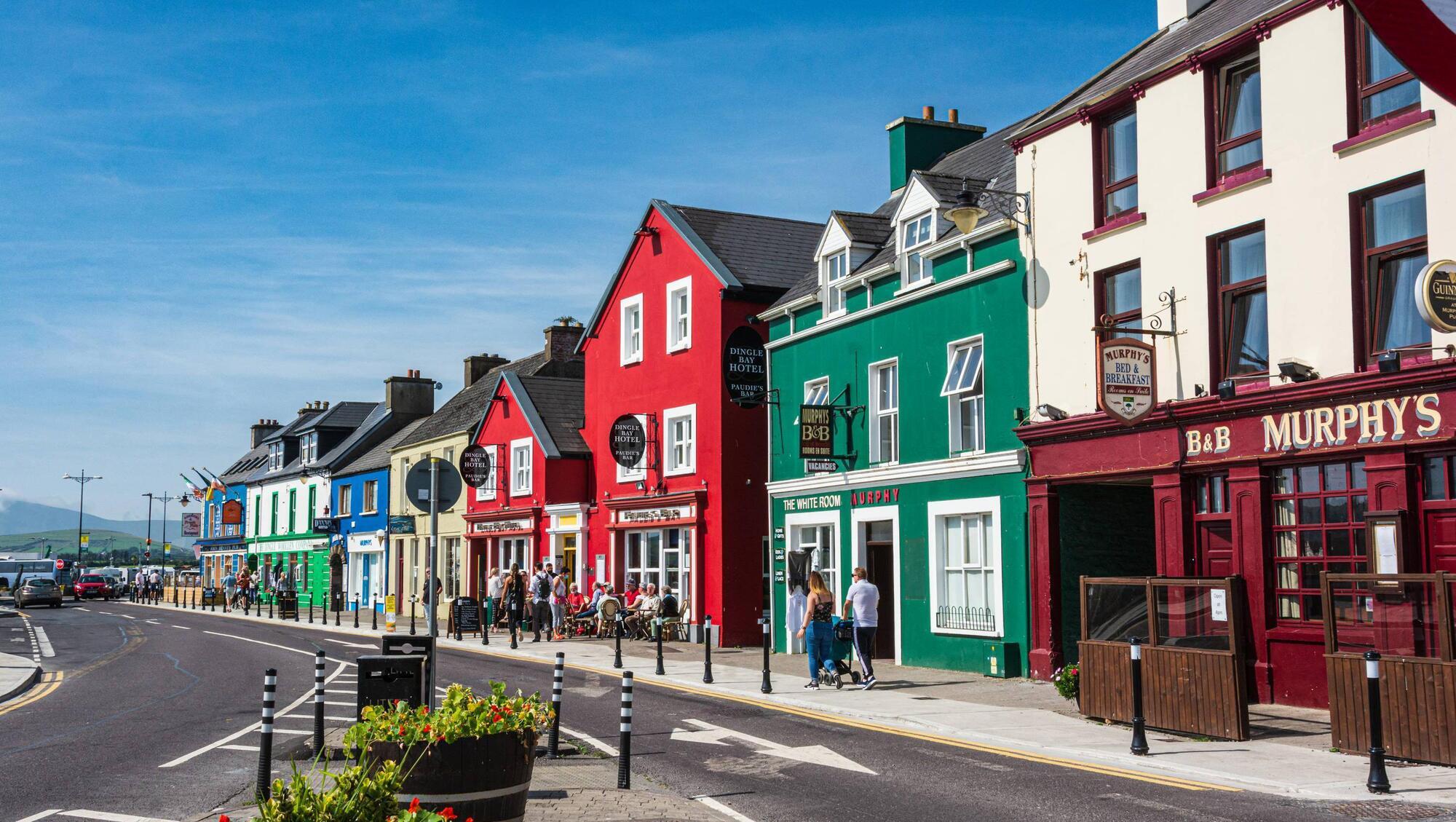 Outdoor seating area of popular Dingle pub appealed to planning commission by local property owner 