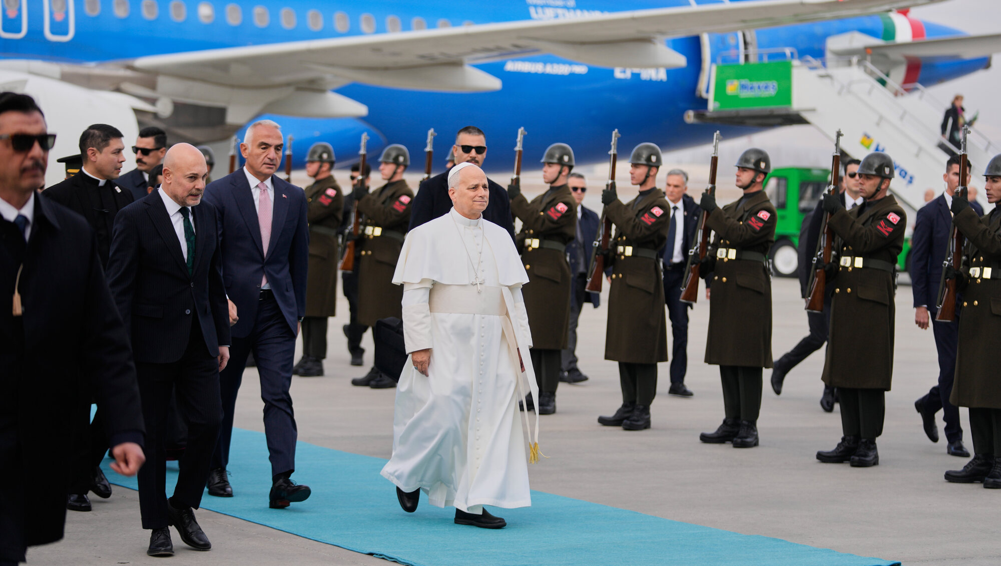 Leo begins first foreign trip as Pope with visit to Turkey
