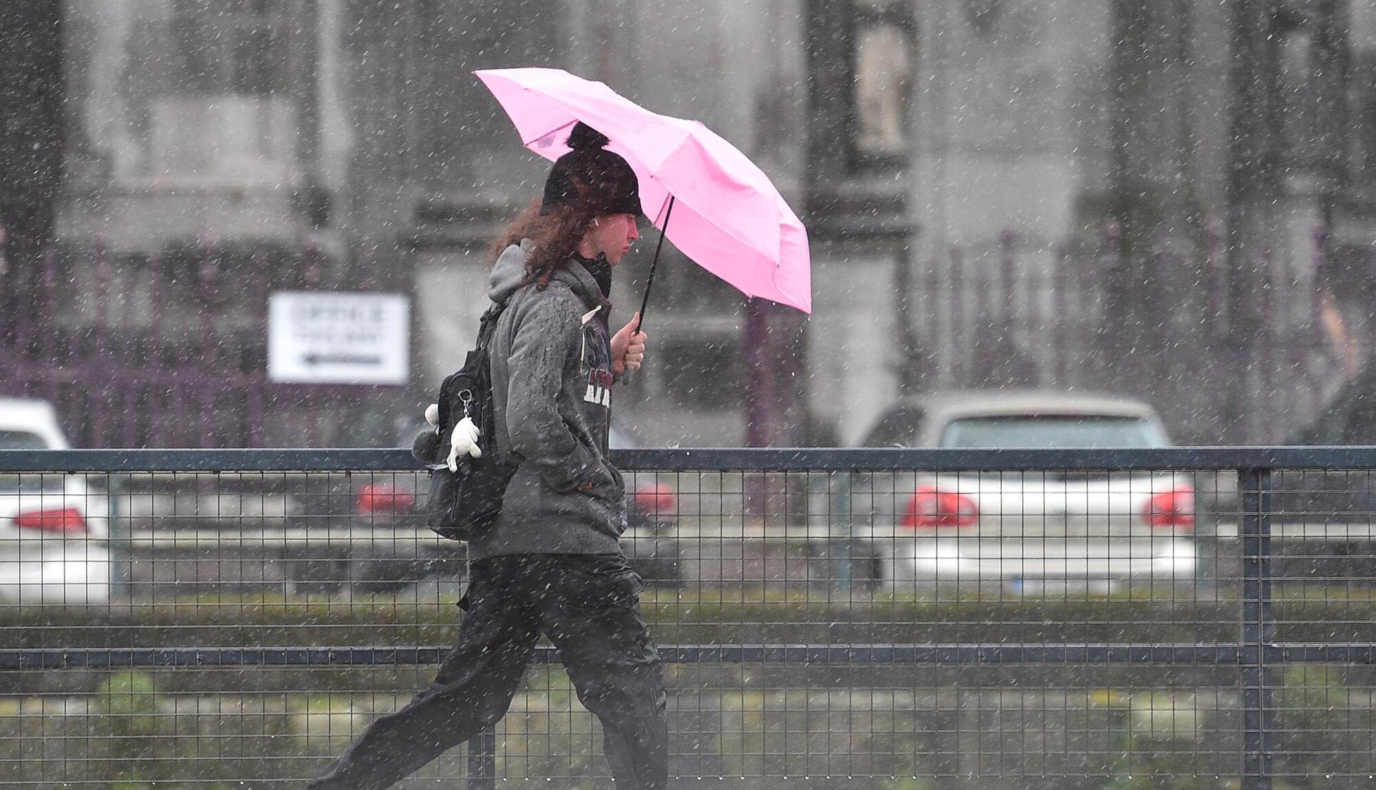 Cork Raining Met Éireann issues rain alert with flooding threat in Cork and Kerry ...