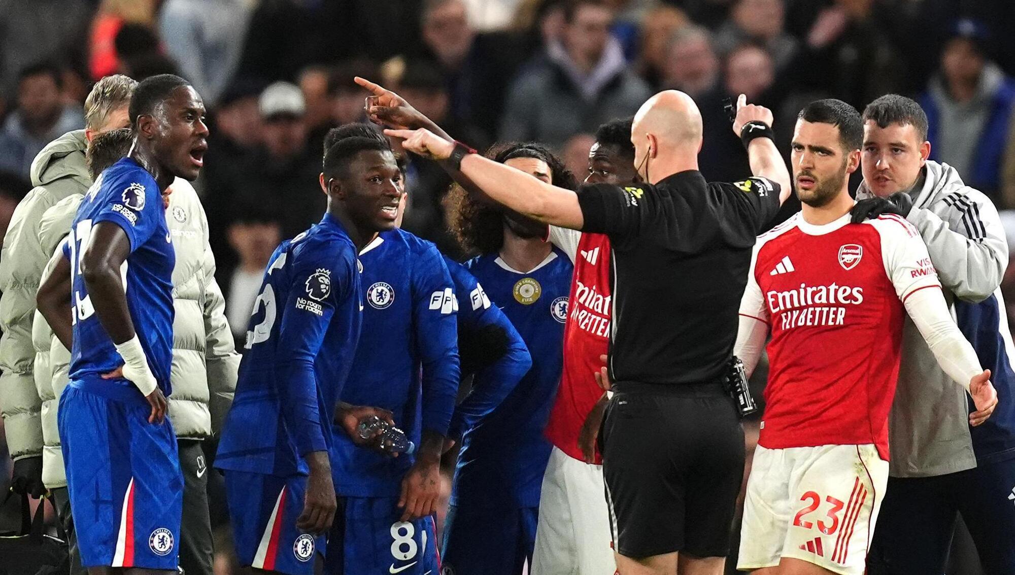 Combative Chelsea rattle Arsenal but stray dangerously close to the edge