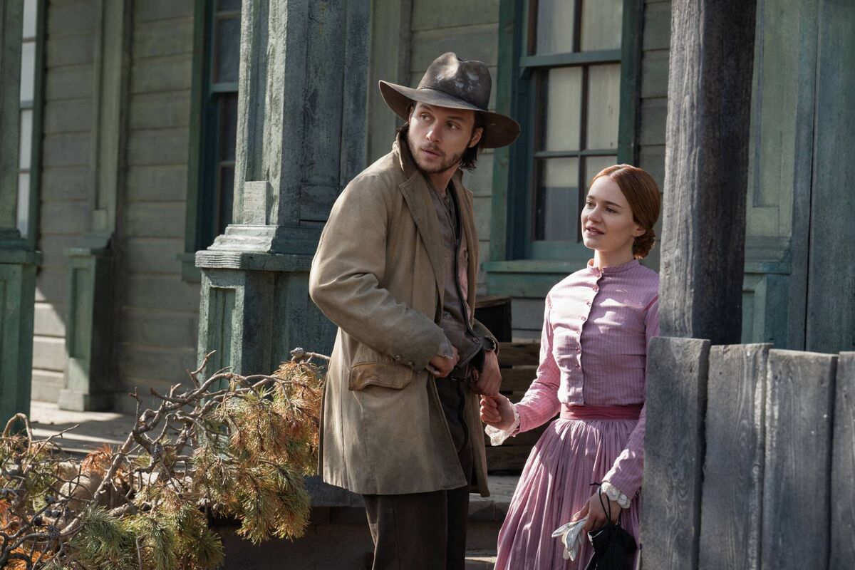 Nick Robinson as Elias Teller and Aisling Franciosi as Trisha Van Ness in Episode 101 of The Abandons.