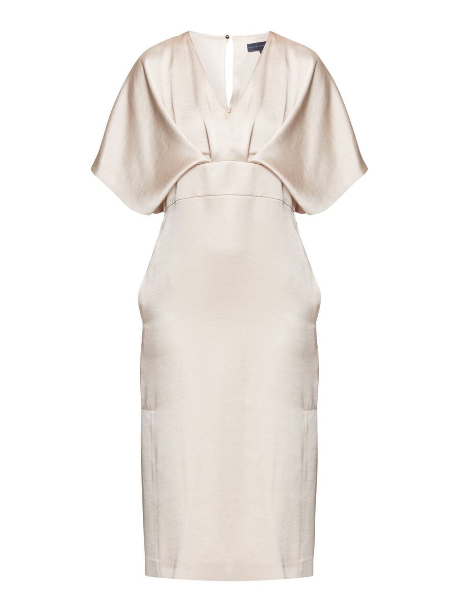 'Eabha' ivory dress, Helen McAlinden, €375 helenmcalinden.com
'Eabha' ivory dress, Helen McAlinden, €375 helenmcalinden.com