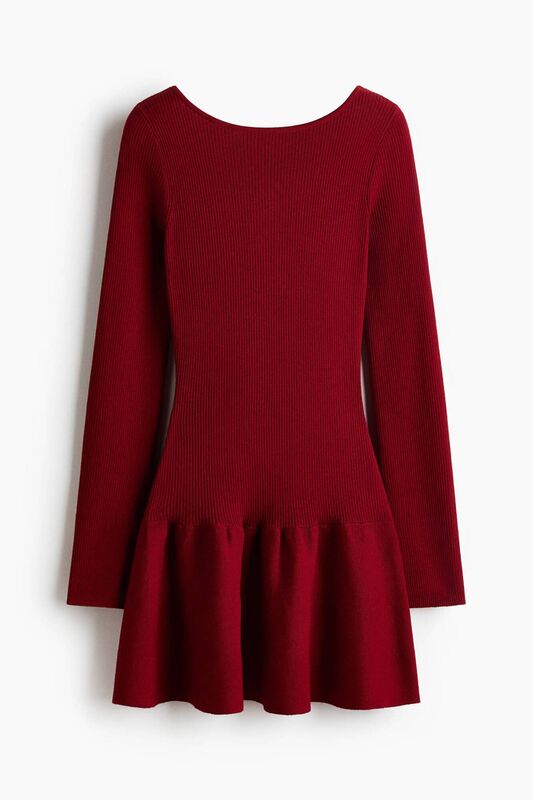 
                        Ribbed flare skirt dress, H&amp;M, €29.99 hm.com
                    