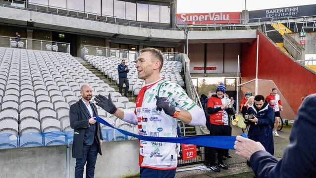Watch: Kevin Sinfield completes '7 in 7' challenge at Páirc Uí Chaoimh