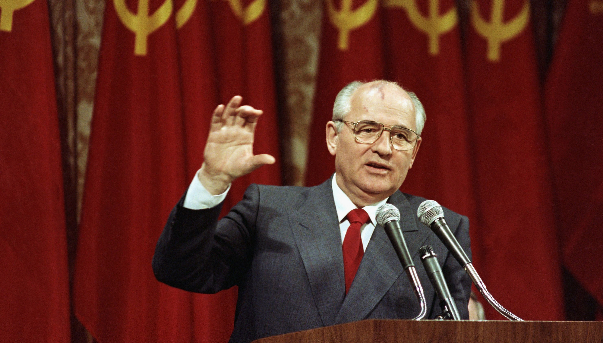 Book review: Vernacular voices in story of Soviet Union’s implosion