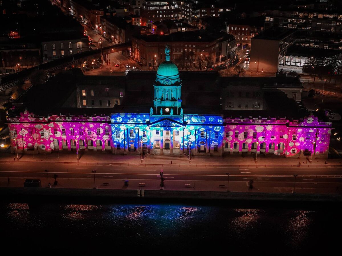 Customs House, overlooking the Liffey, lit up for Christmas.