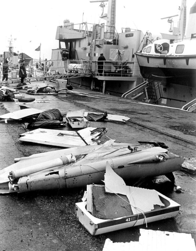 Wreckage from the 1985 Air India Flight 182 disaster being unloaded from the LÉ Eithne's sister ship the LÉ Emer at the docks in Cork. Picture: Maurice O'Mahony/Irish Examiner Archive