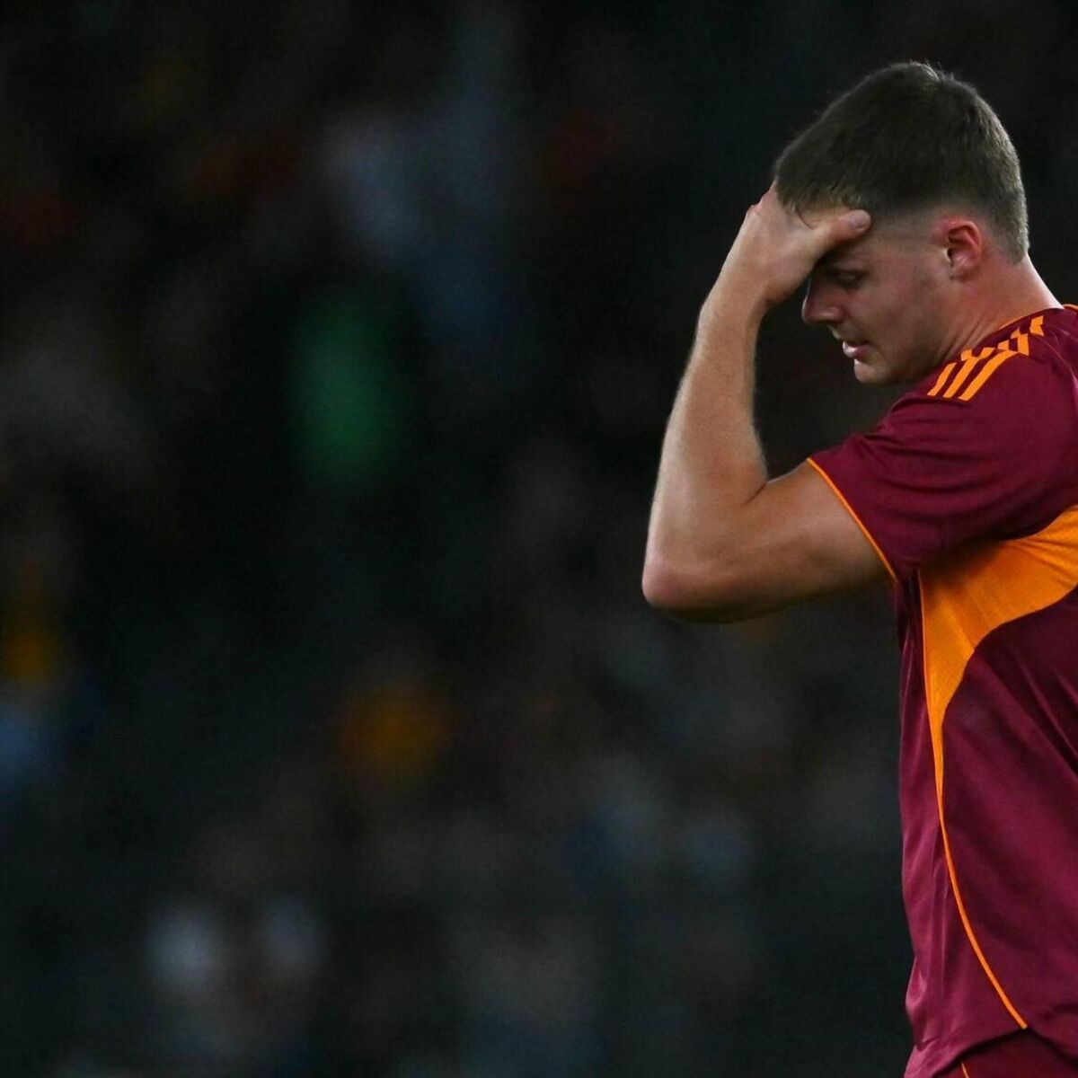 Evan Ferguson's Potential Brighton Return Amidst Roma Struggles