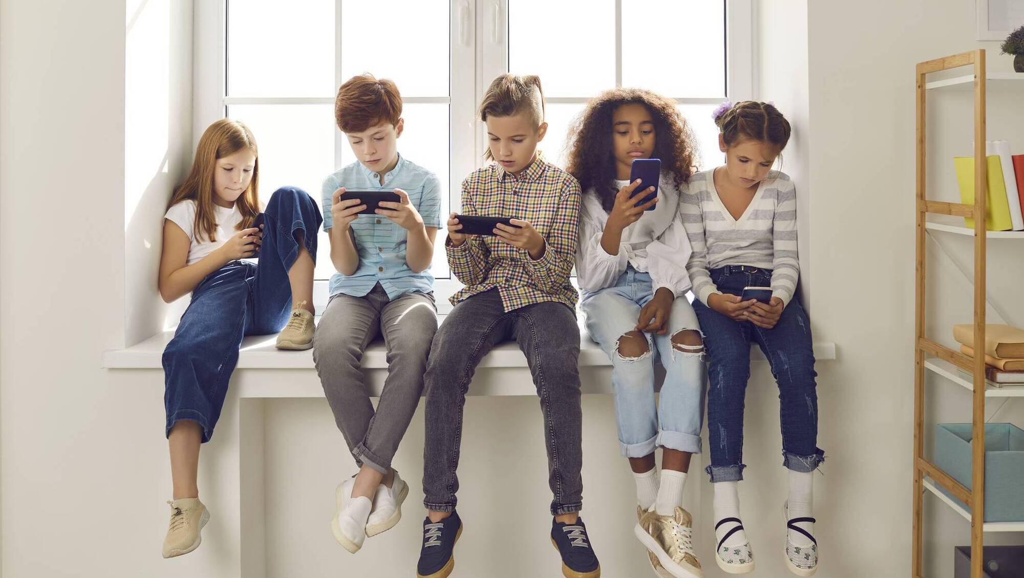 Catherine Conlon: Government's mixed messages on kids' social media are muddying the water