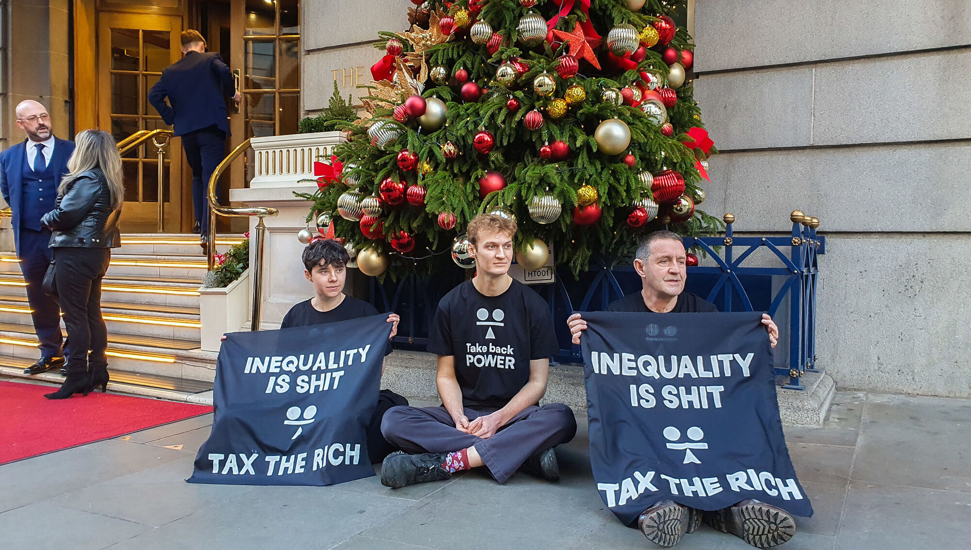 Just 0.001% hold three times the wealth of poorest half of humanity, report finds
