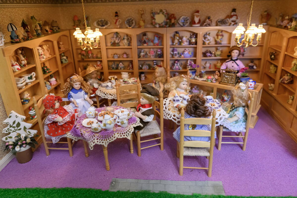 A tea party in the Maples. A tea party in the Maples.