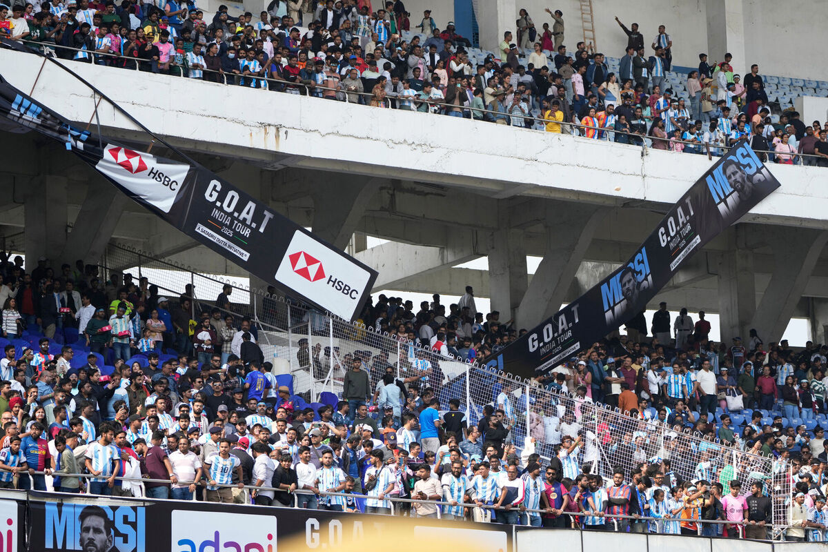 Billboards are vandalized by fans after they failed to get a glimpse of Argentine soccer star Lionel Messi at the Salt Lake Stadium, in Kolkata, India, Saturday, Dec. 13, 2025. (AP Photo/Bikas Das) Billboards are vandalized by fans after they failed to get a glimpse of Argentine soccer star Lionel Messi at the Salt Lake Stadium, in Kolkata, India, Saturday, Dec. 13, 2025. (AP Photo/Bikas Das)