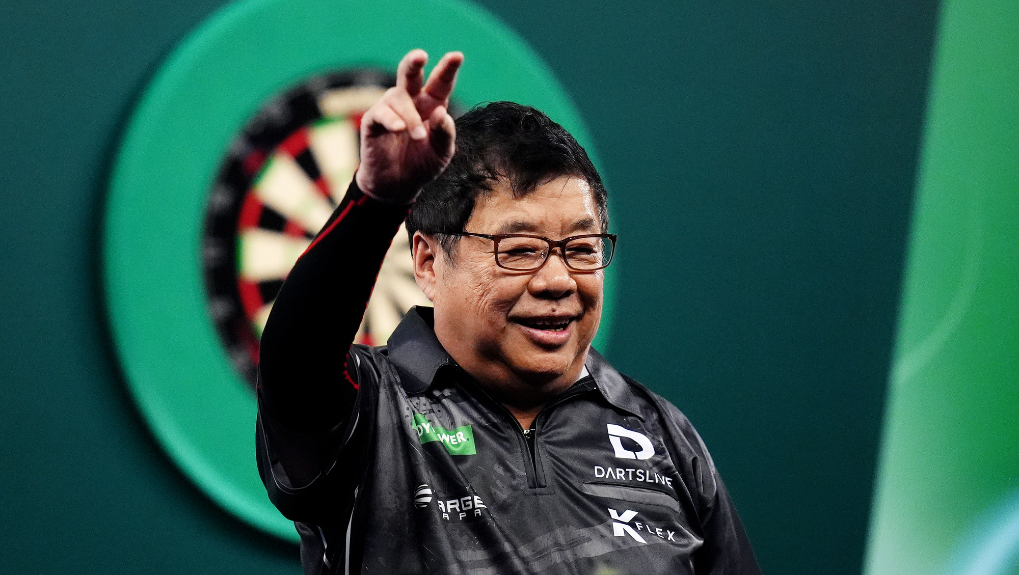 Paul Lim makes World Darts Championship history to set up Luke Humphries rematch