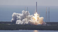 SpaceX aims for new rocket launch