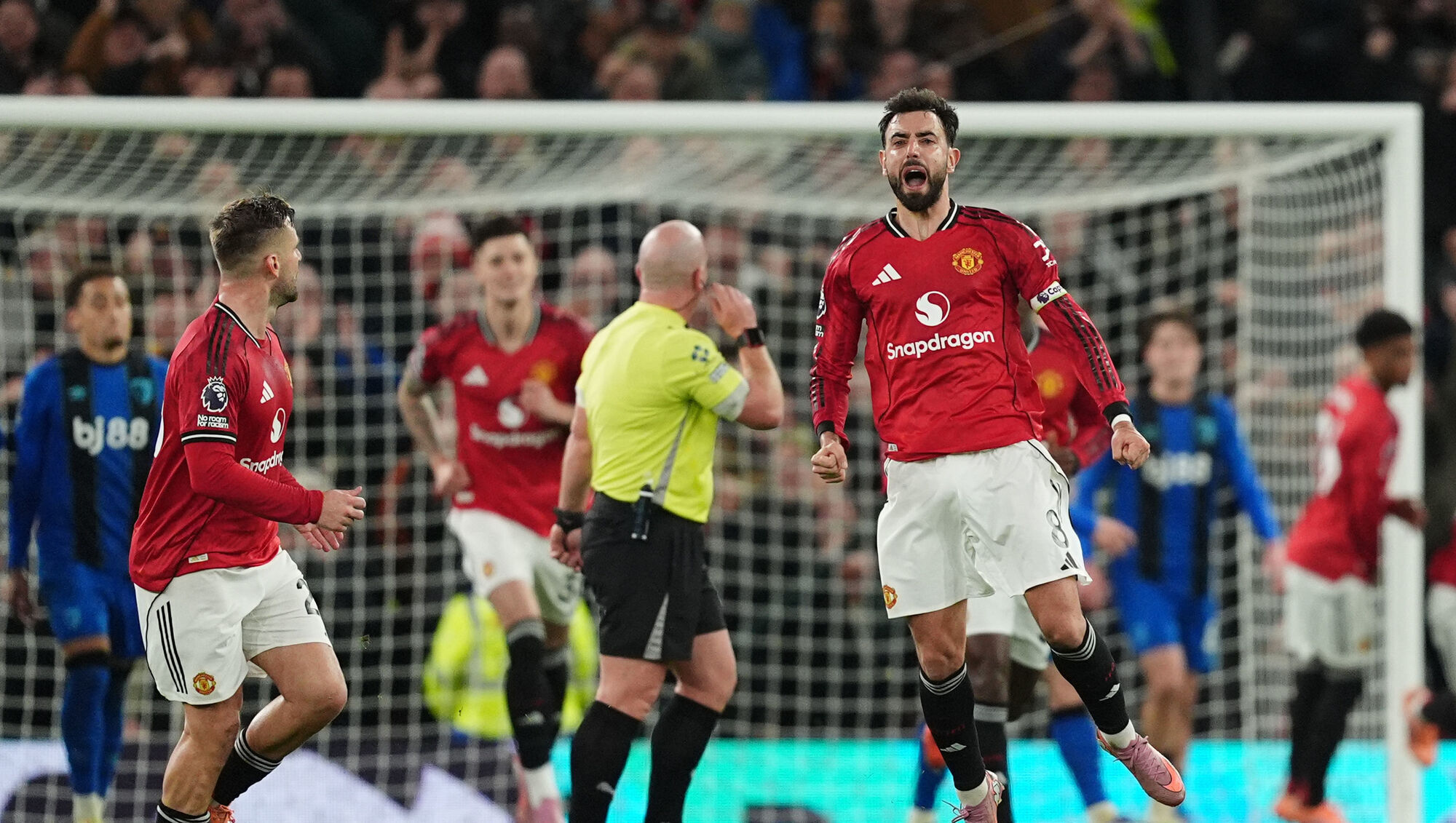 Eight-goal madness at Old Trafford as Manchester United and Bournemouth draw 