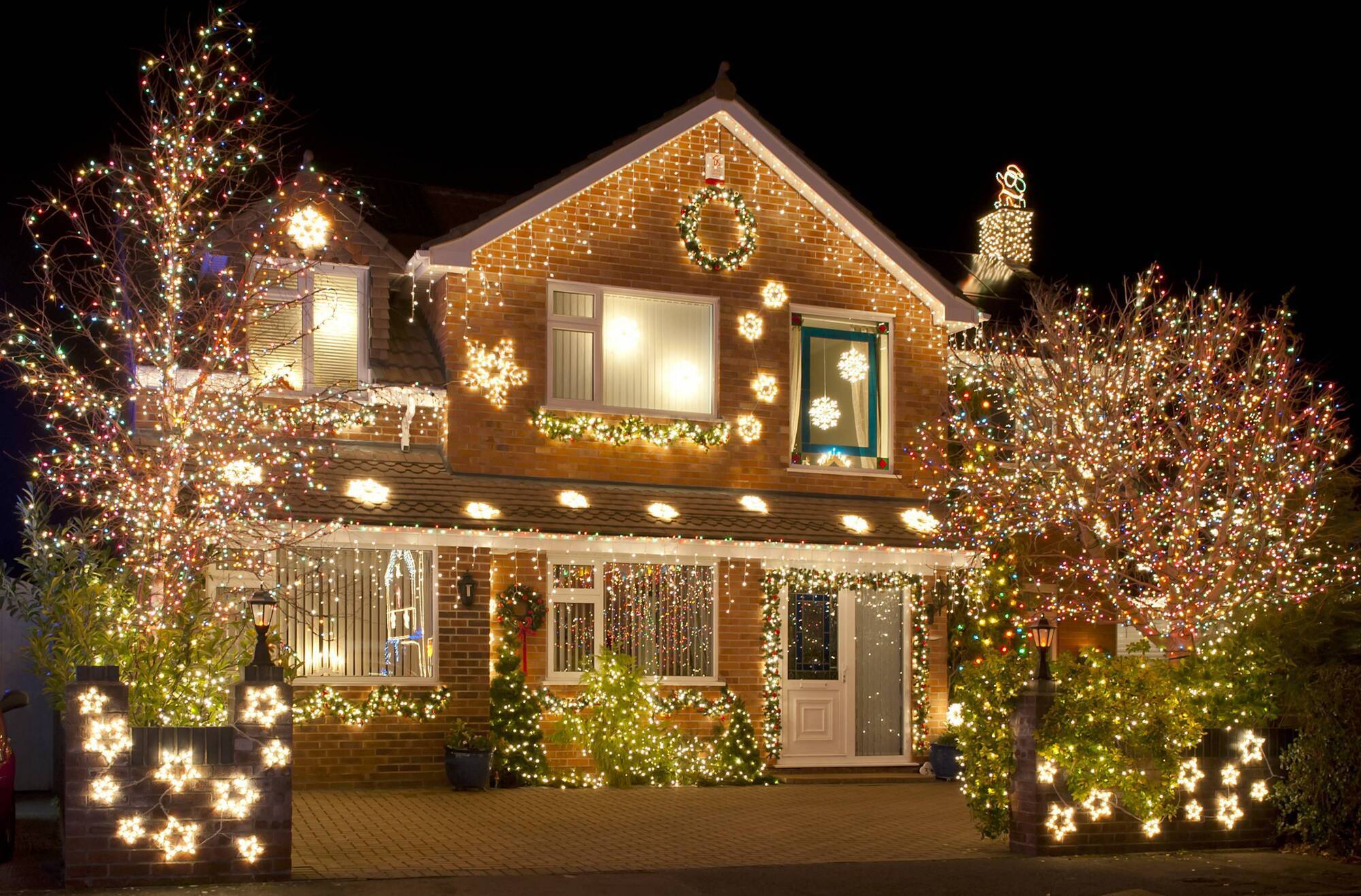 How to save money by keeping energy bills low this festive season