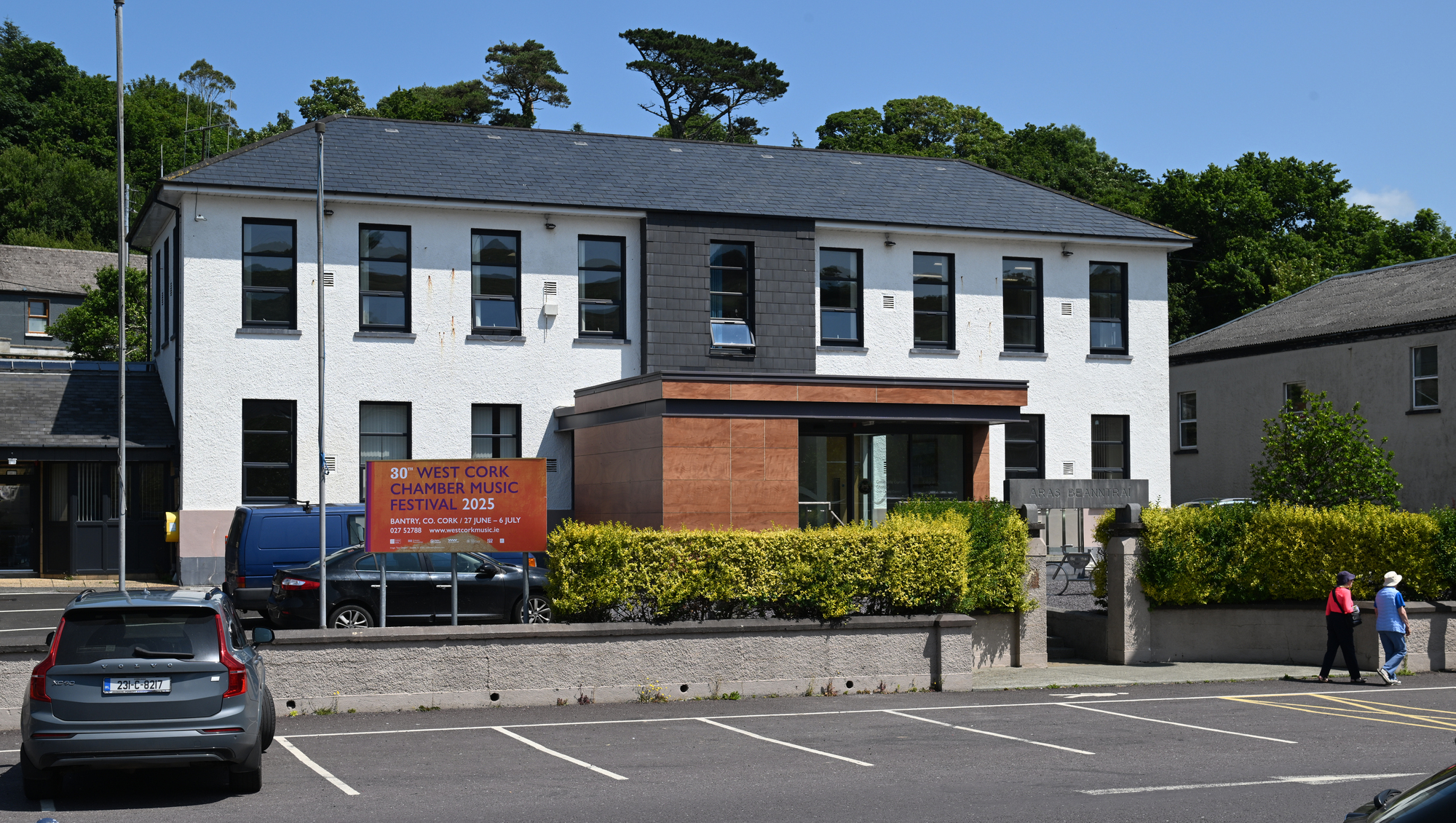 Man who walked in on student nurses in early hours in West Cork B&B admits trespass charge