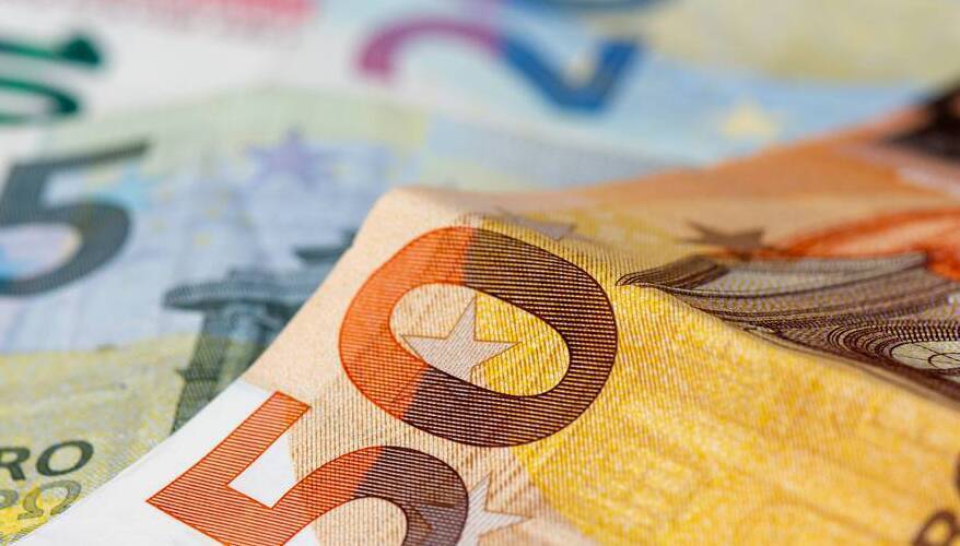 European leaders negotiate using up to €2.1bn of frozen Russian assets to fund Ukraine