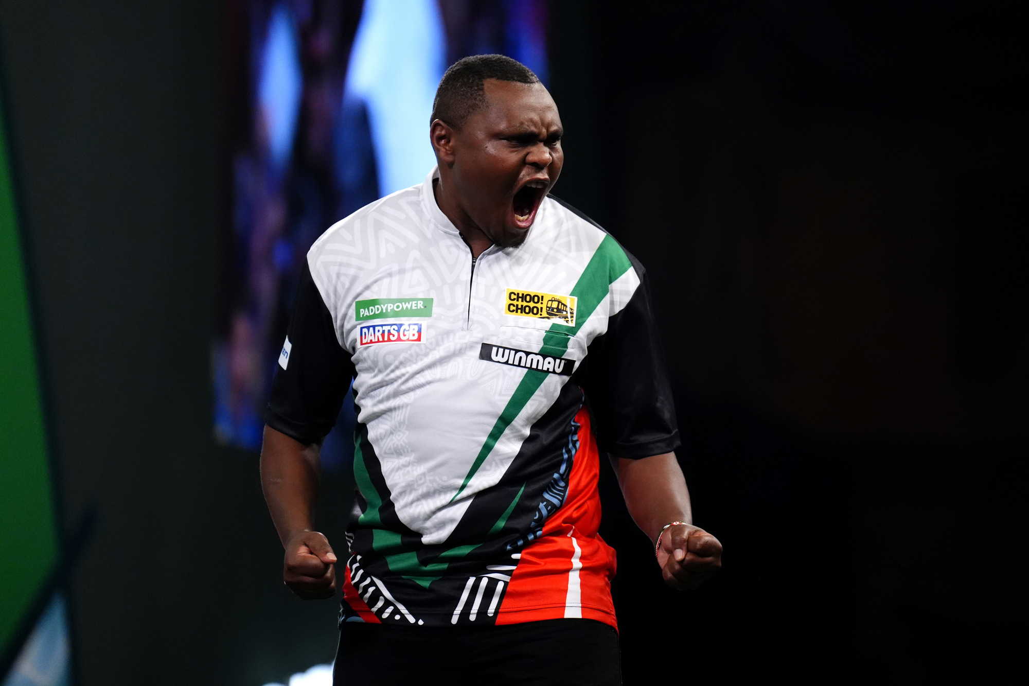 Full-time vet David Munyua reveals he wanted to keep Ally Pally wasp