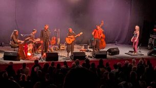 <p>Lisa O'Neill on stage with Spider Stacy at Vicar Street, Dublin. </p>