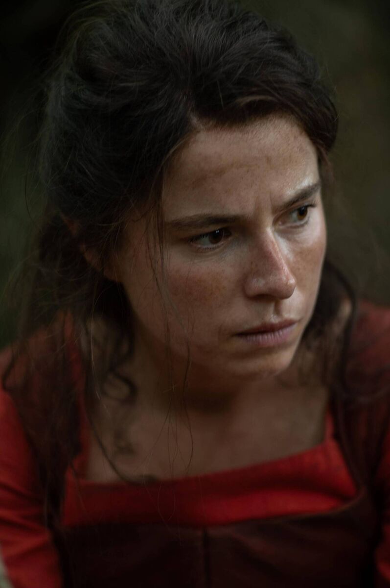 Jessie Buckley in Hamnet 