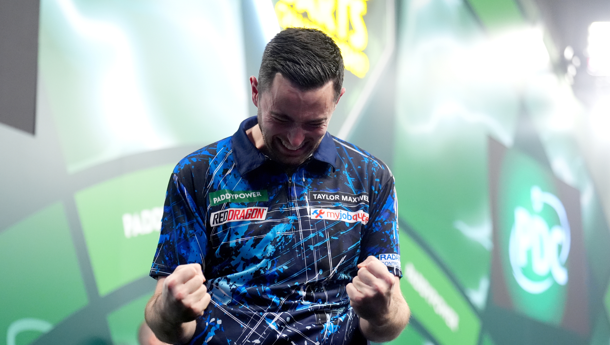 Luke Humphries survives scare as he reaches last 16 at World Championship