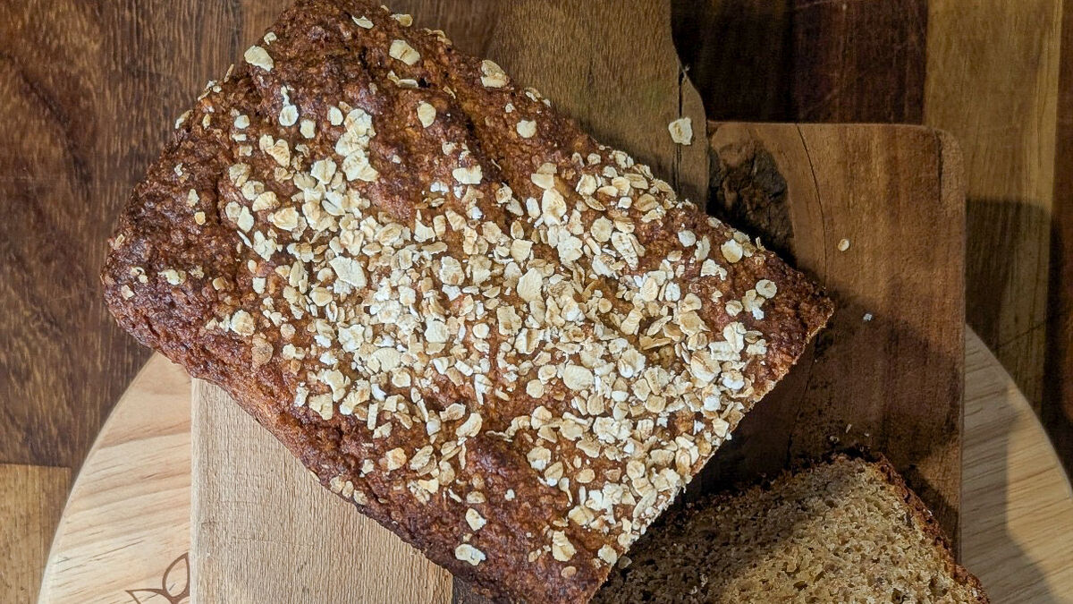 Creamy Leek and Potato Soup with Croutons
