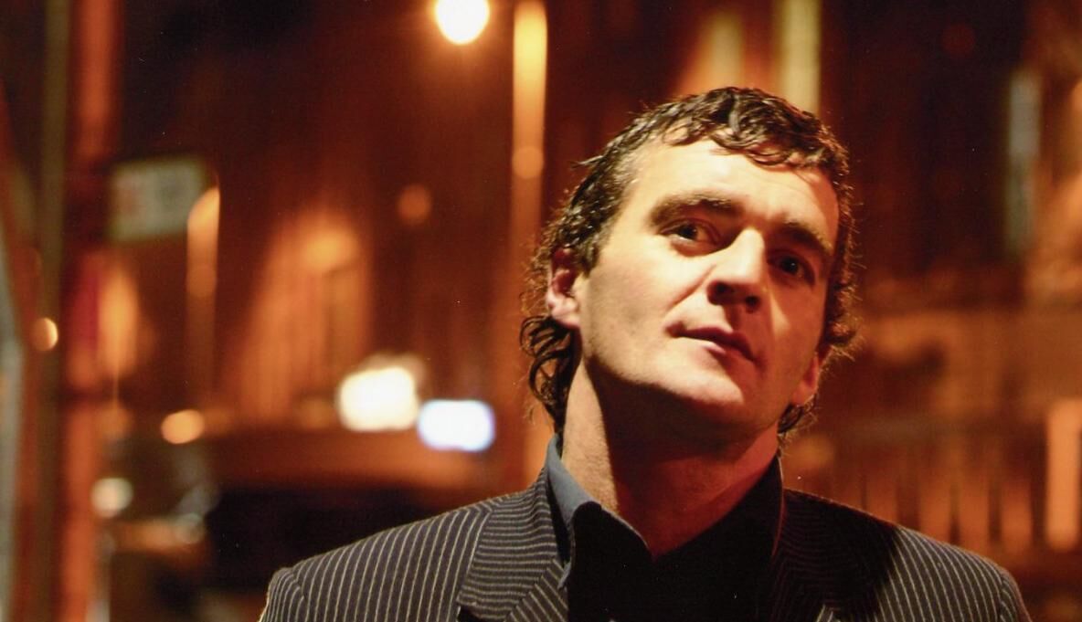 Dónal Dineen was the presenter of 'No Disco' in the 1990s. 