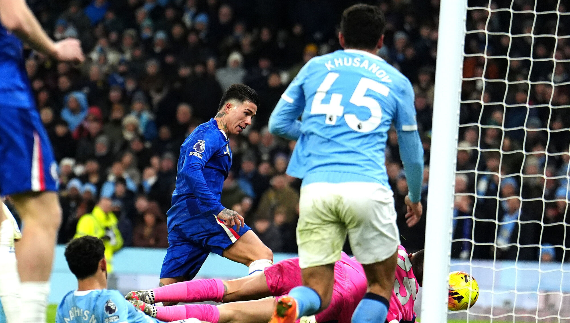 Fernandez breaks Man City hearts with 94th minute Chelsea equaliser