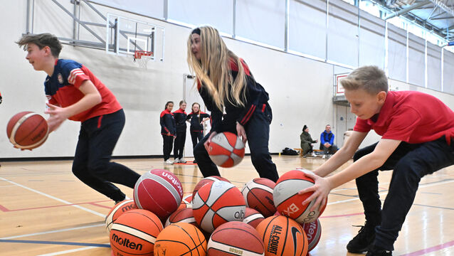 <p>Pupils of Scoil Padre Pio in Churchfield ag imirt dodgeball at the Mardyke Arena in Cork as part of the 'Barr na gCnoc' programme. Picture: Dan Linehan</p>