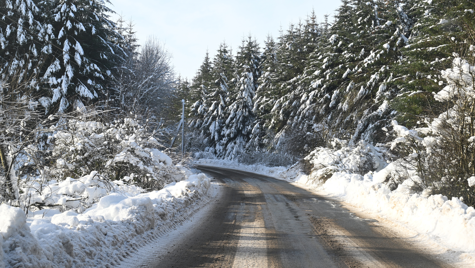 'Treacherous' road conditions as Met Éireann issues fresh ice warnings 