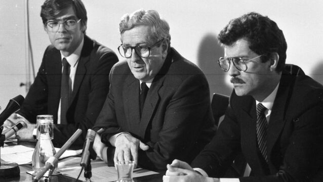 <p>Then finance minister Alan Dukes, taoiseach Garret Fitzgerald, and tánaiste Dick Spring launching the divorce referendum campaign on April 23, 1986. Picture: Independent News And Media/NLI/Getty</p>