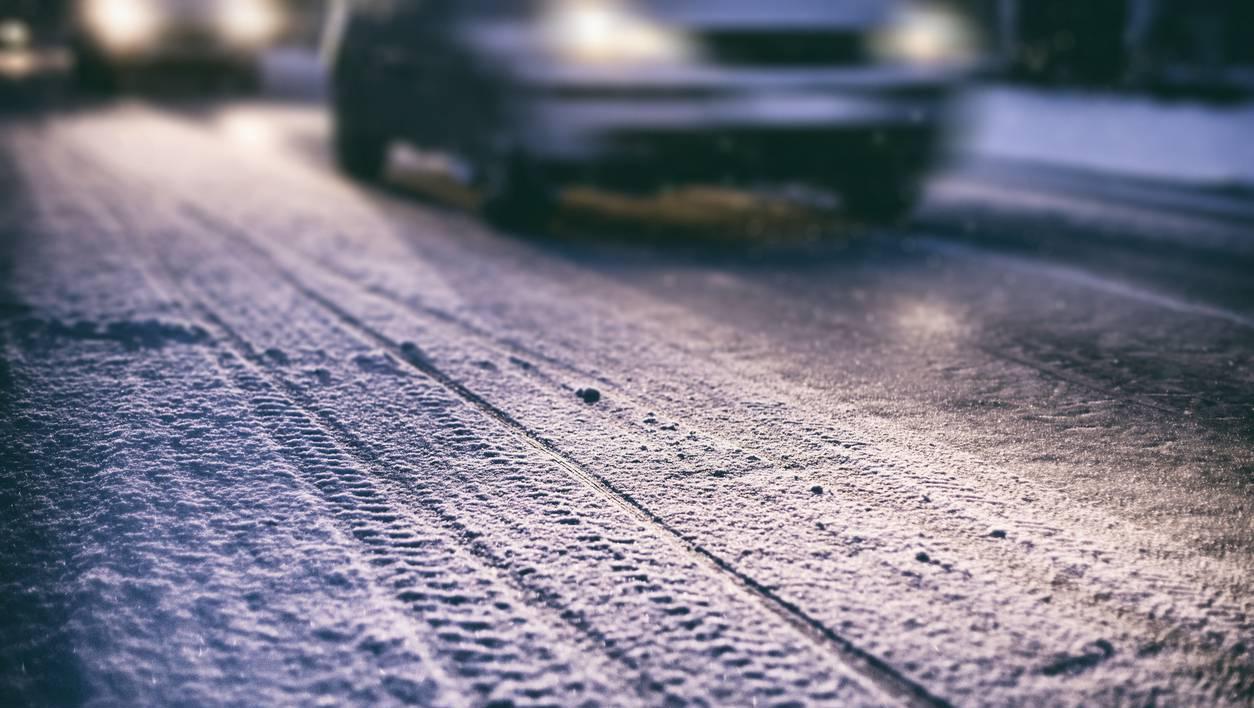 Slow thaw ahead as Met Éireann warns of 'treacherous' travel conditions