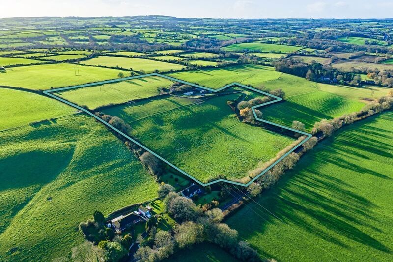 The grassland holding is in the townland of Clykeel North. The grassland holding is in the townland of Clykeel North.