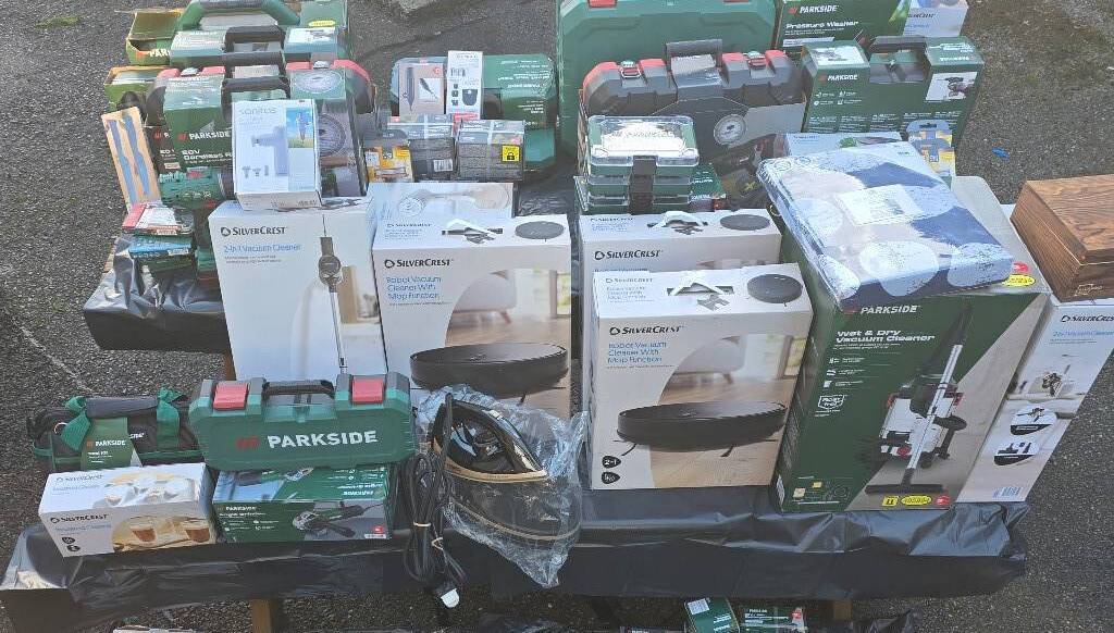 Suspected shoplifting gang targeted in Cork garda raid