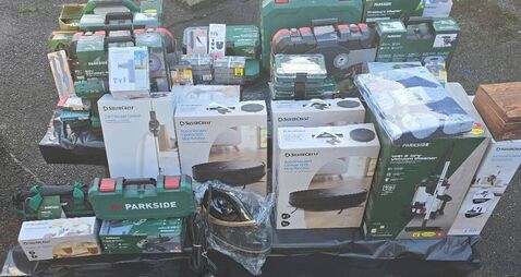 Suspected shoplifting gang targeted in Cork garda raid