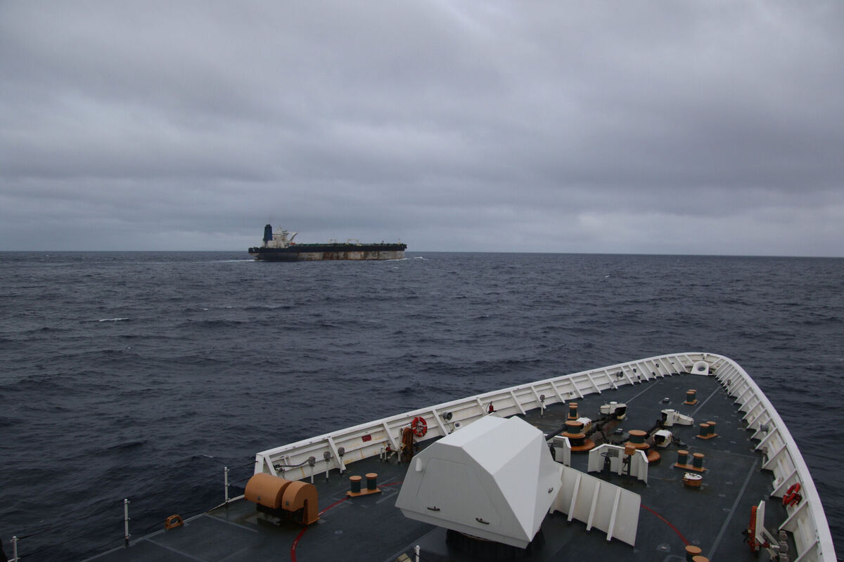 US media reported that the country’s coastguard had successfully boarded the oil tanker, facing no resistance.