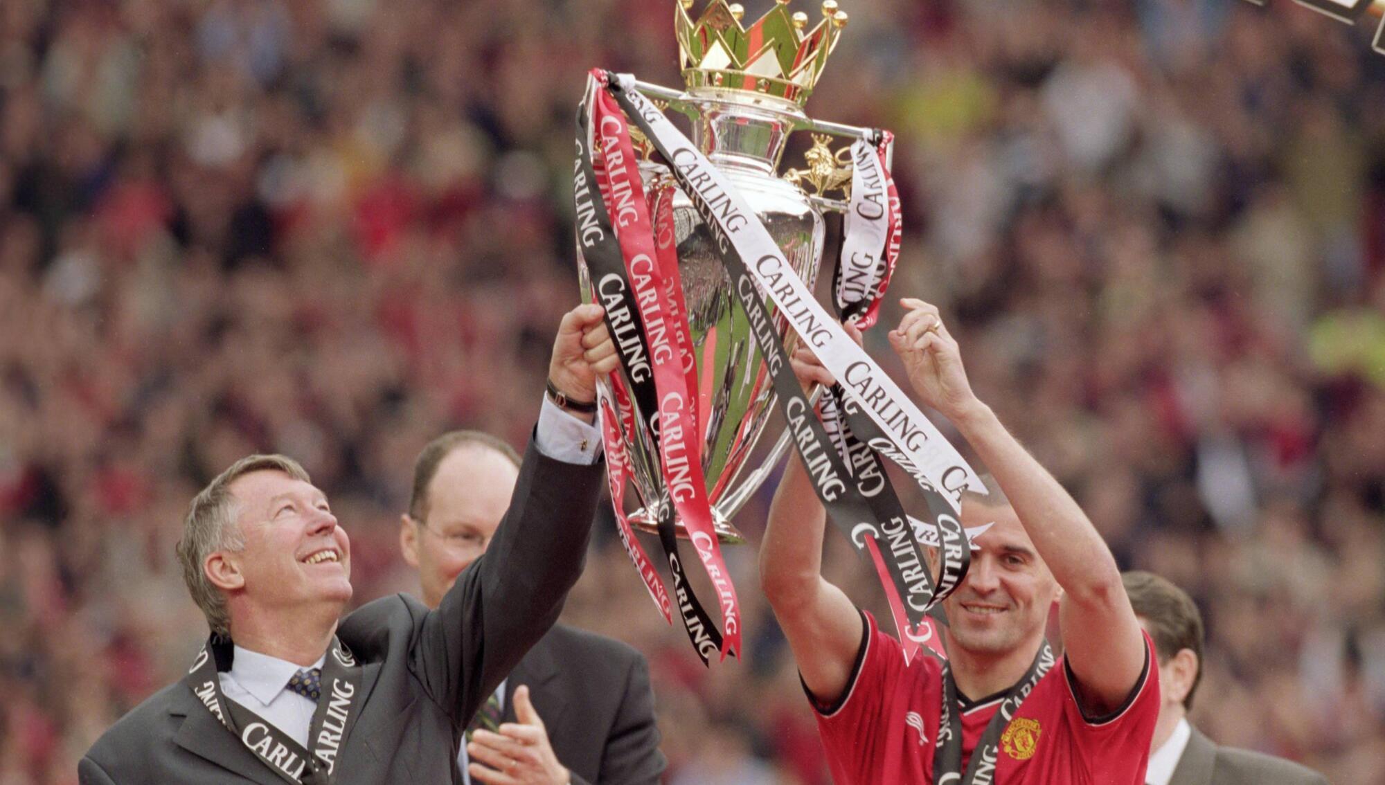 Roy Keane: Alex Ferguson is hanging around Manchester United like a bad smell