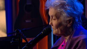 <p>Peggy Seeger performing on The Late Late Show</p> <p>Peggy Seeger performing on The Late Late Show</p>