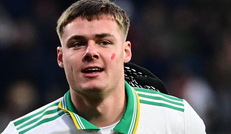 Roma forward Evan Ferguson celebrates after scoring against Cremonese   (Photo by Piero CRUCIATTI / AFP via Getty Images)