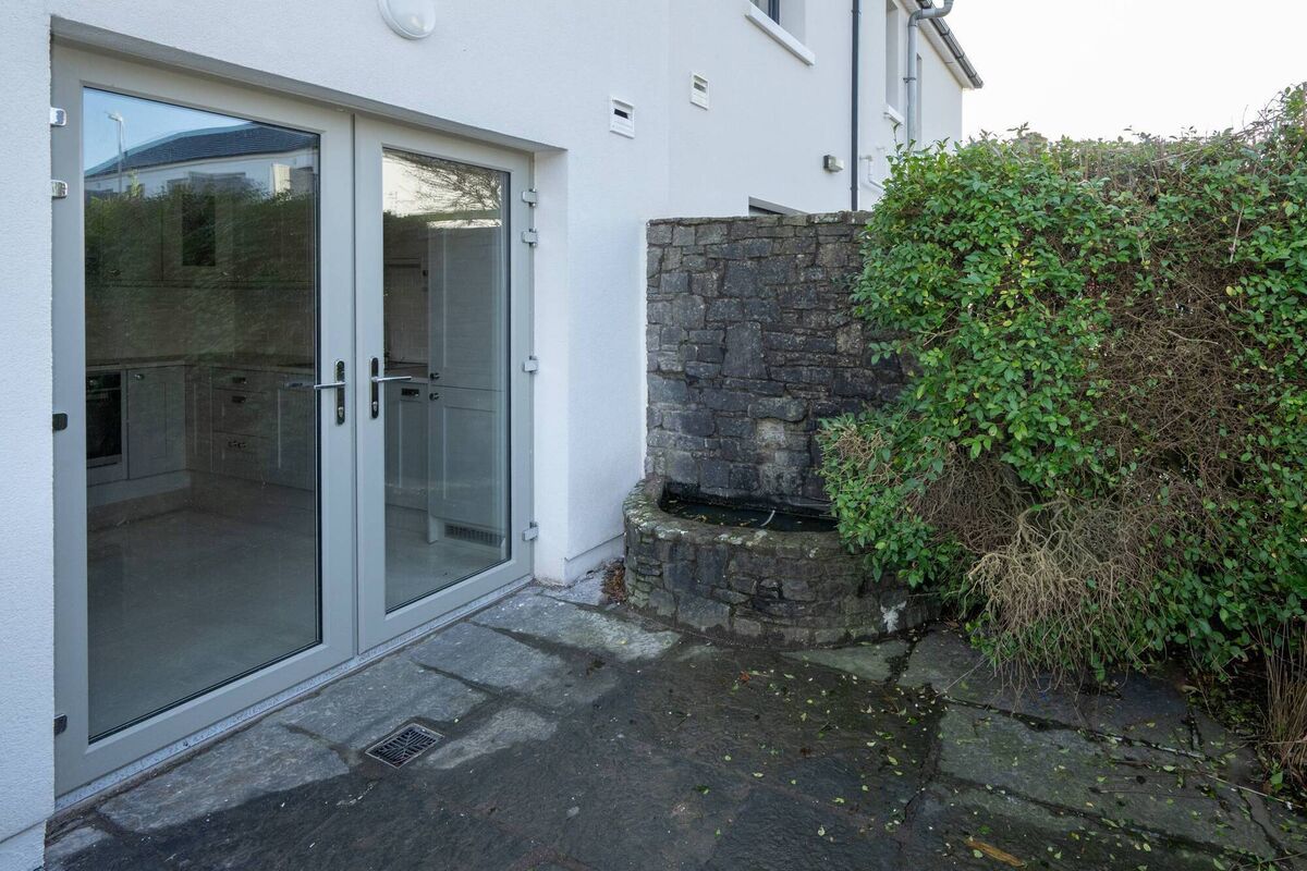 New French doors to the patio 