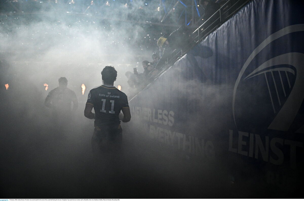 Joshua Kenny of Leinster runs onto the pitch for the start of the second half during the Investec Champions Cup match between Leinster and La Rochelle at the Aviva Stadium in Dublin. Photo by Brendan Moran/Sportsfile